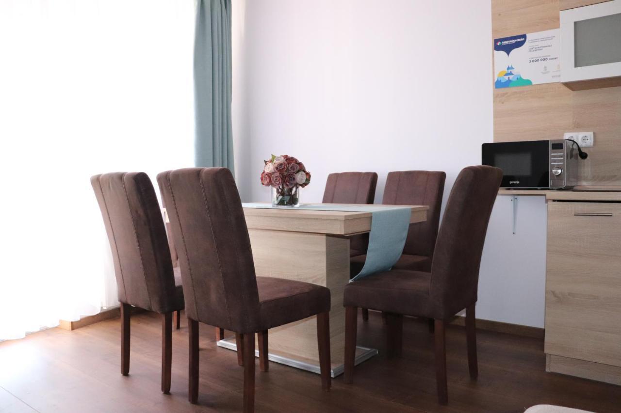 Liget Apartmanhaz Kehidakustany Ngoại thất bức ảnh